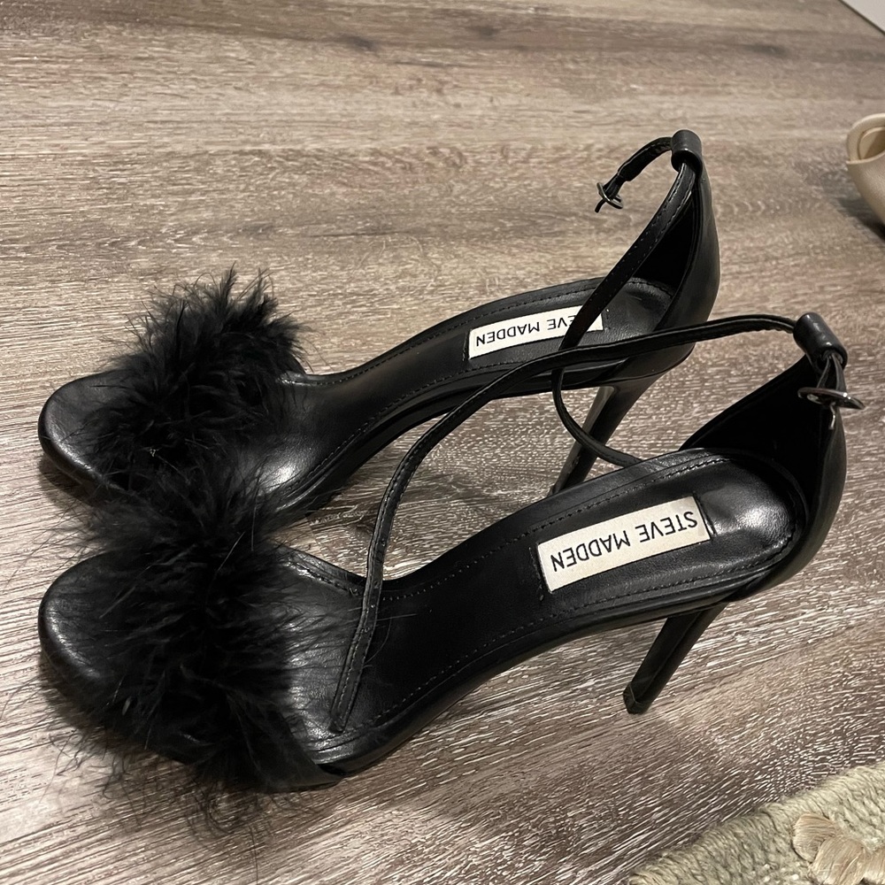 BN Steve Madden heels!!